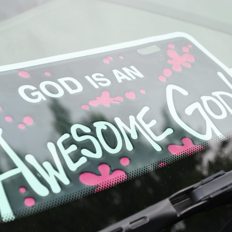 god_is_an_awesome_god_by_minoru_kokubunji-d3gphom