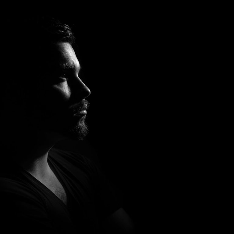 man-studio-portrait-light-90764
