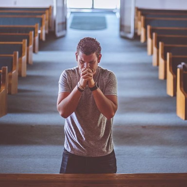 praying-2179326__480